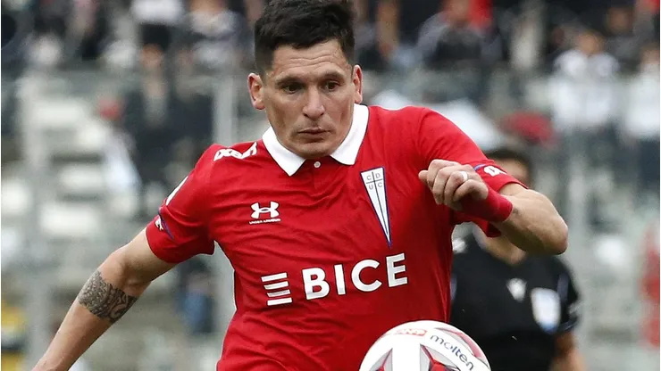 Alfonso Parot fue denunciado por el árbitro y se pierde el Clásico Universitario.