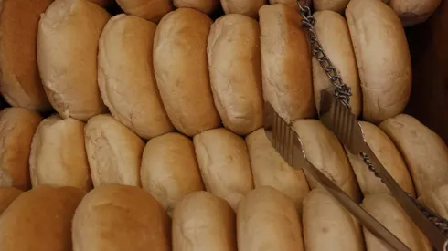 Receta fácil de pan amasado.