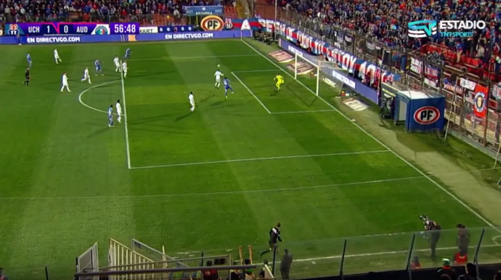 Nicolás Guerra conecta de cabeza (Captura)