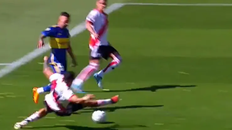 Paulo Díaz hizo un quite espectacular en la victoria de River Plate frente a Boca en La Bombonera.