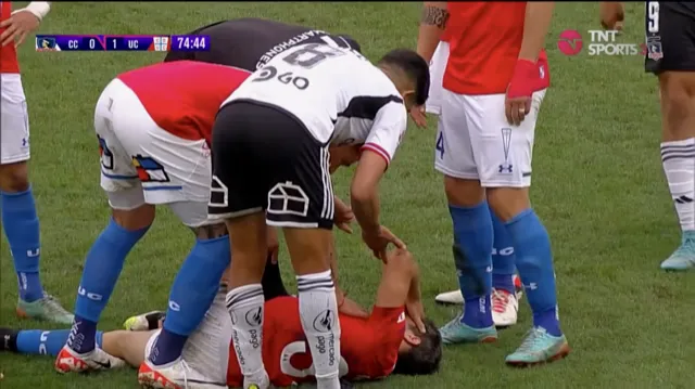 Montes recibió un foul de Pavez a los 74:20 de partido.