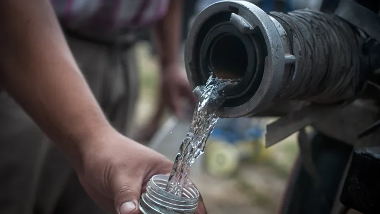 El corte de agua afectará a seis comunas de la Región Metropolitana.
