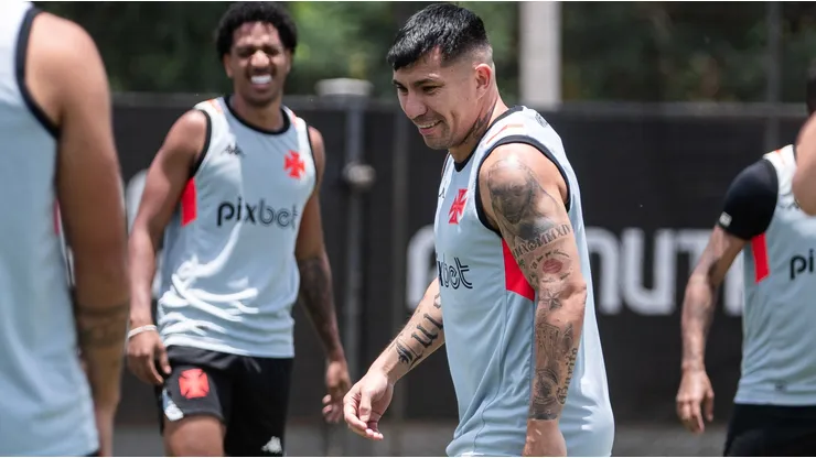 Gary Medel buscará mantener a Vasco Da Gama en Primera.