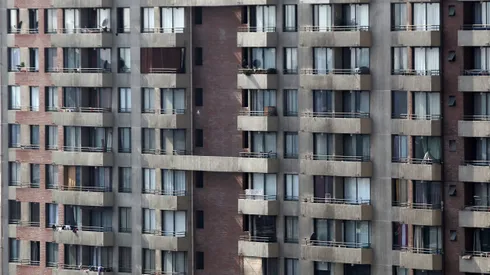 Las comunas de Santiago en las que más bajó al precio de departamentos.