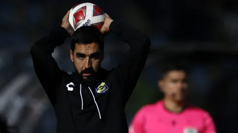 El entrenador le devuelve la pelota a Universidad de Chile.