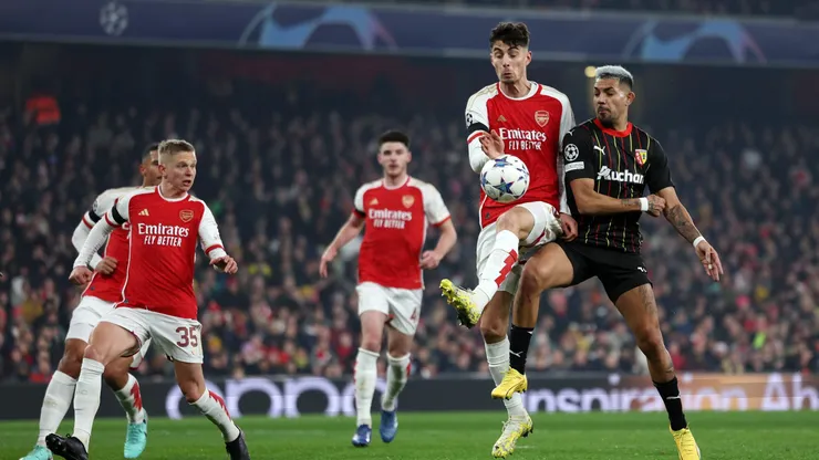 Arsenal avanzó a octavos