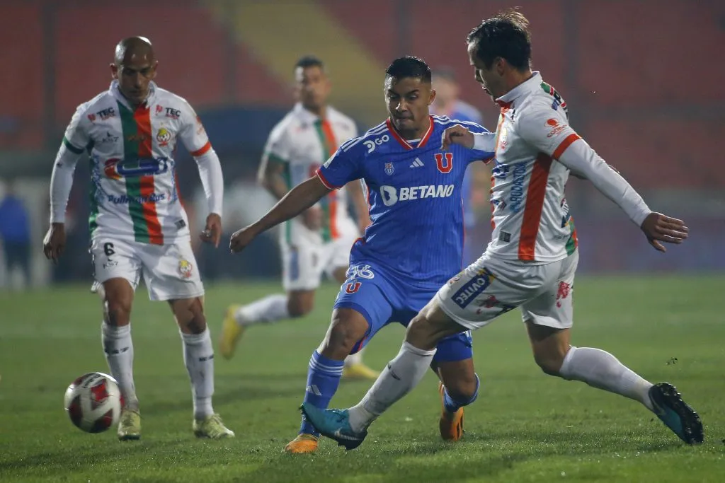 Los azules visitan a Cobresal en El Salvador, en medio de la pelea por el título. Foto: Marcelo Hernandez/Photosport