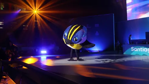 Fiu, la inolvidable mascota de Santiago 2023, se nos va de gira.