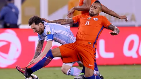 Arturo Vidal supo ganarle dos Copas América a Messi y Argentina.