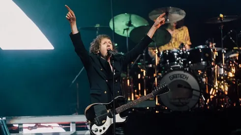 Beck rockeó en un gran pero íntimo concierto en el Caupolicán.