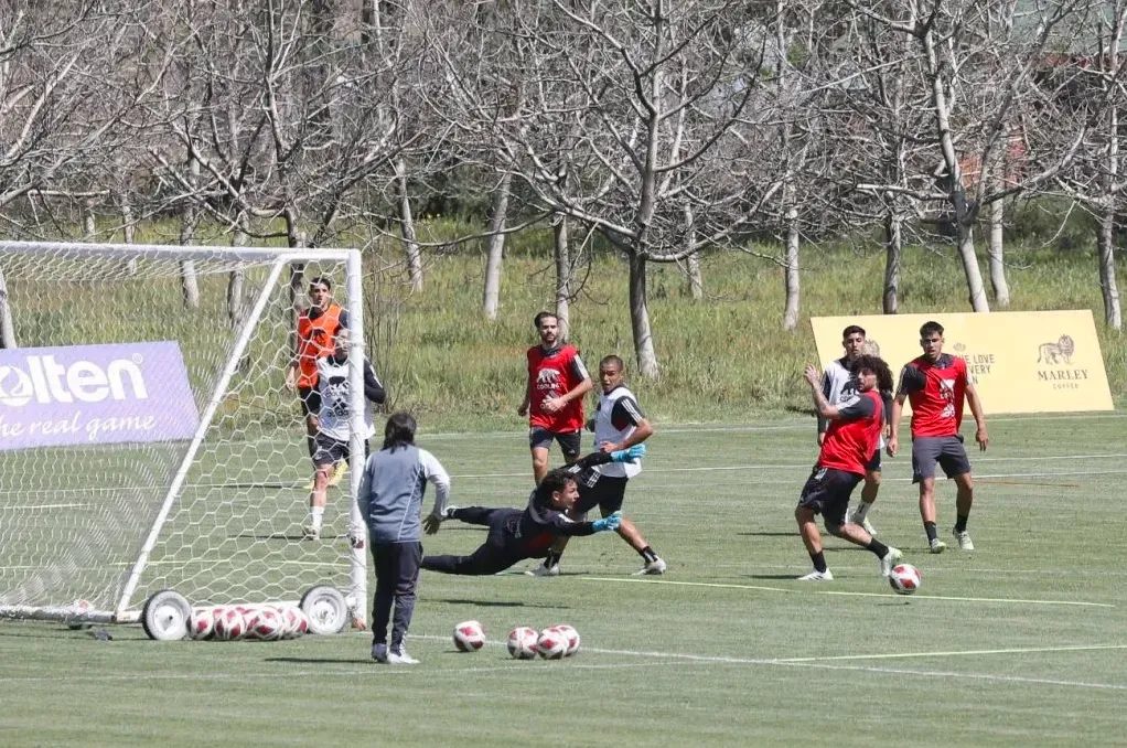 Colo Colo trabajó durante su intertemporada en Pirque (Sifup)
