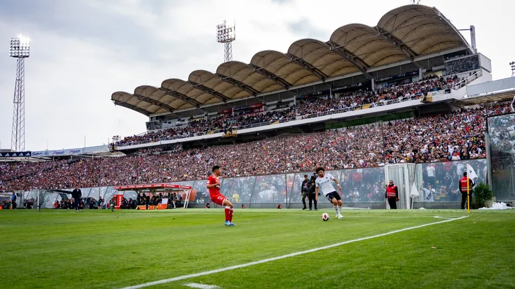 Colo Colo tiene en las posibilidades salir del Monumental para jugar la penúltima fecha.