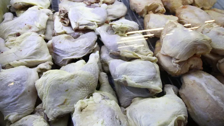 Colusión de pollos: ¿Quiénes reciben la compensación de Unimarc?
