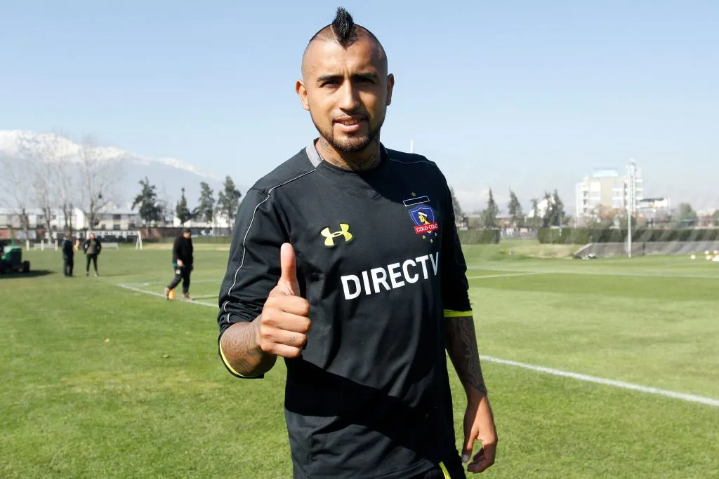 Arturo Vidal no puede creer que Colo Colo se perjudique solo en la lucha por el título.