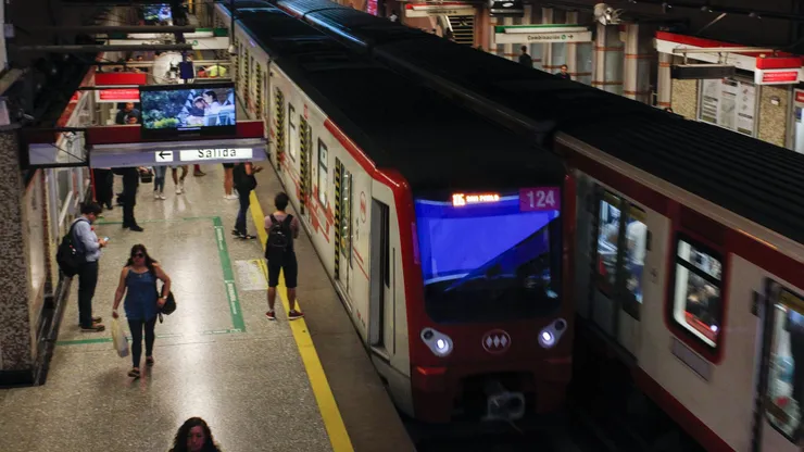 Metro de Santiago proyecta nuevas líneas y extensiones para los próximos años.
