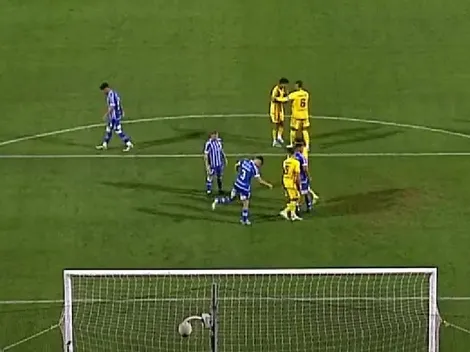 Galdames trató de mufar el penal de Boca y se ganó amarilla