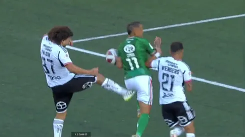 Maxi Falcón y curiosa falta en el Audax-Colo Colo.