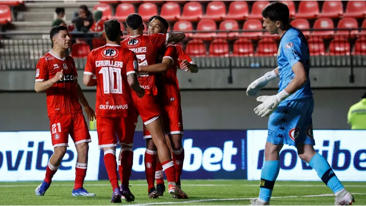 Unión La Calera gana, gusta y golea a Unión Española.
