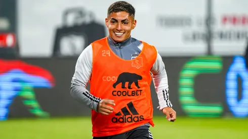 Jordhy Thompson podría salir de Chile si es traspasado a Rusia o Ecuador.