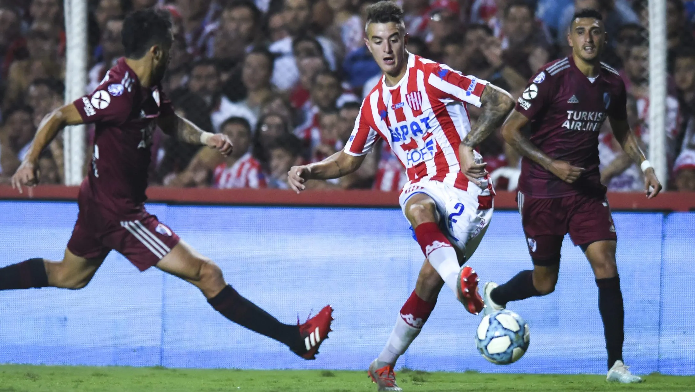 Experimentado defensa argentino de Unión de Santa Fe está listo como refuerzo del Chucho, afirma Caamaño.