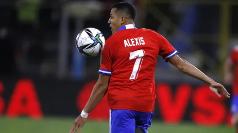 Alexis ahora utiliza el dorsal "10" en la selección chilen.