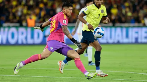 Julio Rodríguez defiende a Brayan Cortés.