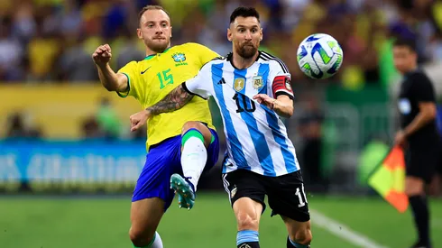Lionel Messi, desgarrado en Argentina contra Brasil.