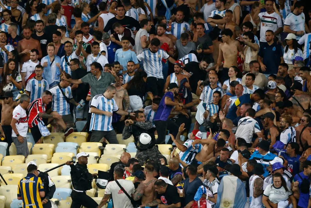 La violencia se tomó el estadio Maracaná. (Photo by Wagner Meier/Getty Images)