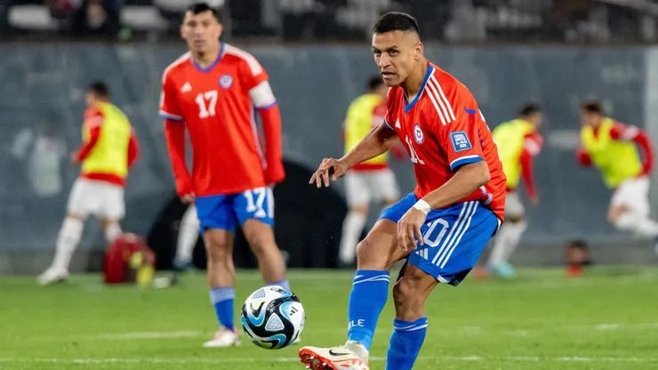 Alexis Sánchez será titular ante Ecuador por las eliminatorias.