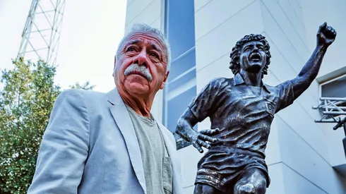 Carlos Caszely tuvo que ser internado de urgecia.