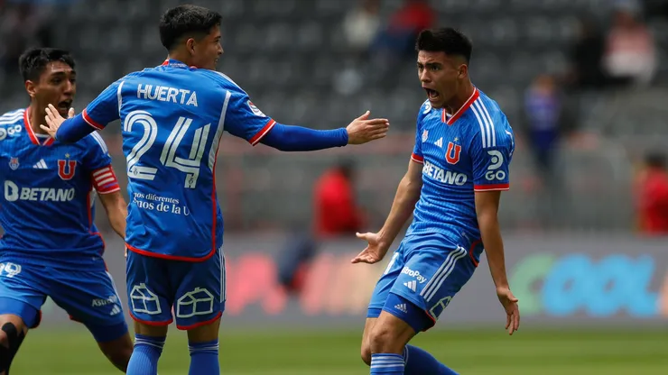 Universidad de Chile empató el duelo sobre el final y desde la tanda de penales se consagró campeón del trofeo amistoso.