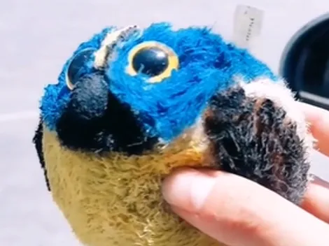 "Tiene olor a tempera": Estafan a padre con su hija por peluche de Fiu falso