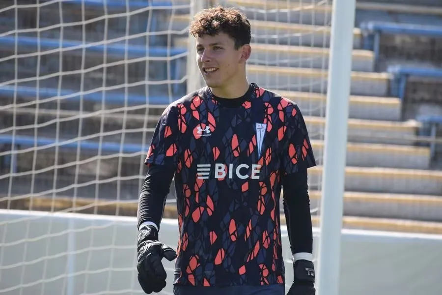 Martín Ballesteros firmó contrato con la UC el 20 de febrero de 2022 y en 2023 rescindió. ¿Su destino? Pues Colo Colo | Foto: Cruzados