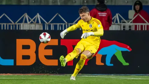 El portero tuvo su gran estreno en Colo Colo.