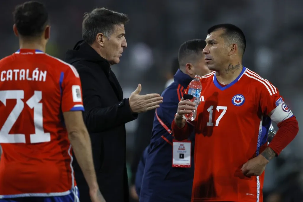 Eduardo Berizzo se aburre de las críticas y de los que piden que se vaya de la Roja. Foto: Andres Pina/Photosport