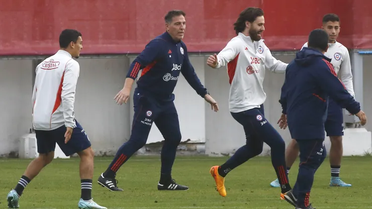 Le piden a Berizzo que el foco sólo esté en la Roja y sus partidos.