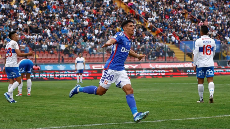 U. de Chile termina el año invicto ante U. Católica.