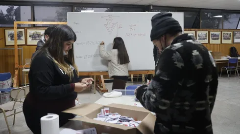 ¿Cómo puedo excusarme de ser vocal de mesa?