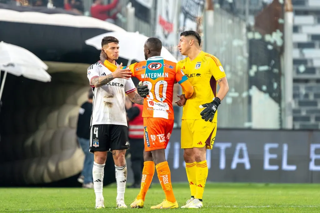 Cecilio Waterman y Alan Saldivia se cruzaron en ese partido. (Foto: Guille Salazar/RedGol).
