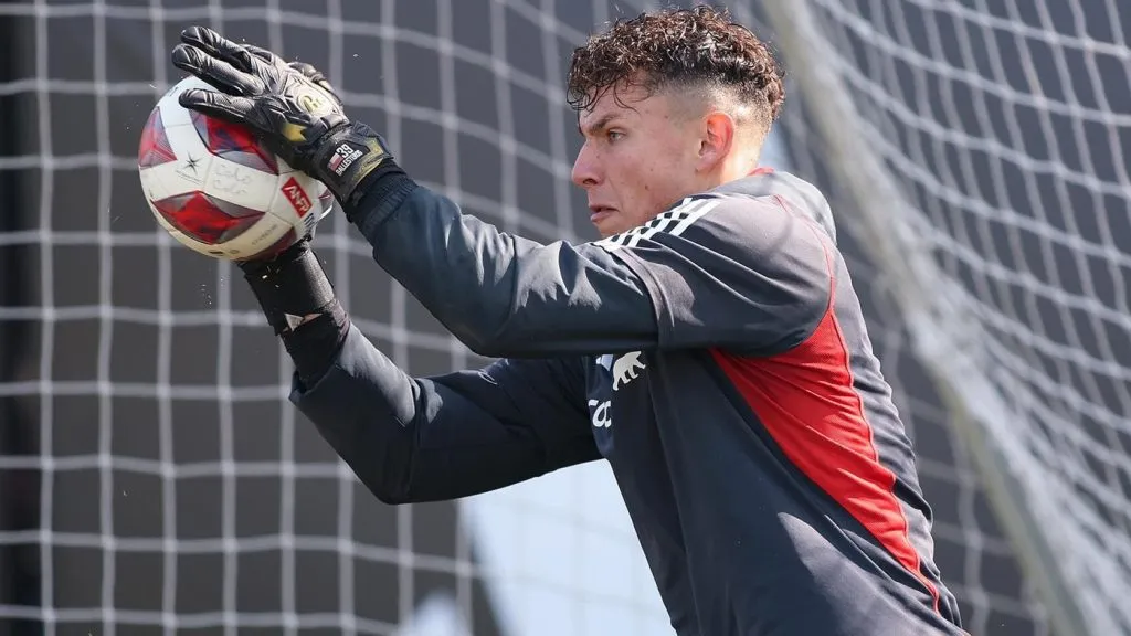 Ballesteros debutará como titular en Colo Colo ante River.