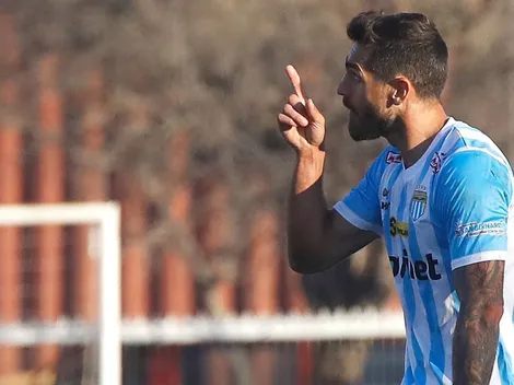 Larrivey responde a la arenga de Pavez: "Me siento un..."