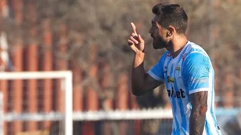 Joaquín Larrivey le hizo un favor a Colo Colo y después habló de la arenga de Esteban Pavez que lo aludió directamente.