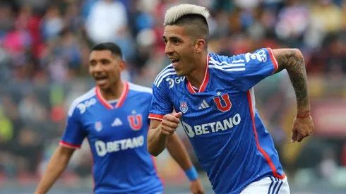 Fernández anotó dos goles de penal ante la UC