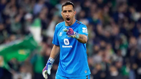 Claudio Bravo fue titular y tuvo una destacada actuación en la goleada del Betis.