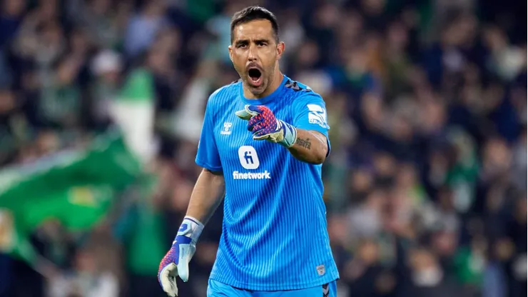 Claudio Bravo fue titular y tuvo una destacada actuación en la goleada del Betis.
