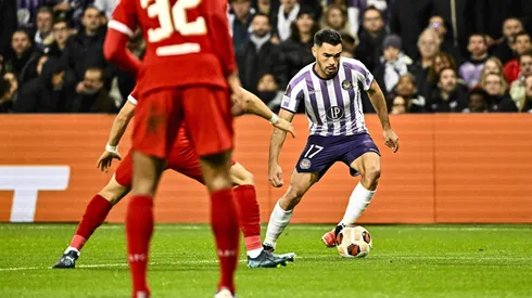 Gabriel Suazo una vez más fue figura en el Toulouse, ahora contra Liverpool.