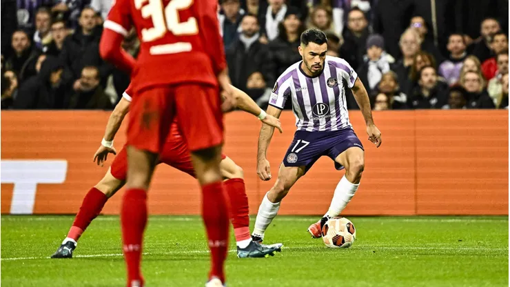 Gabriel Suazo una vez más fue figura en el Toulouse, ahora contra Liverpool.