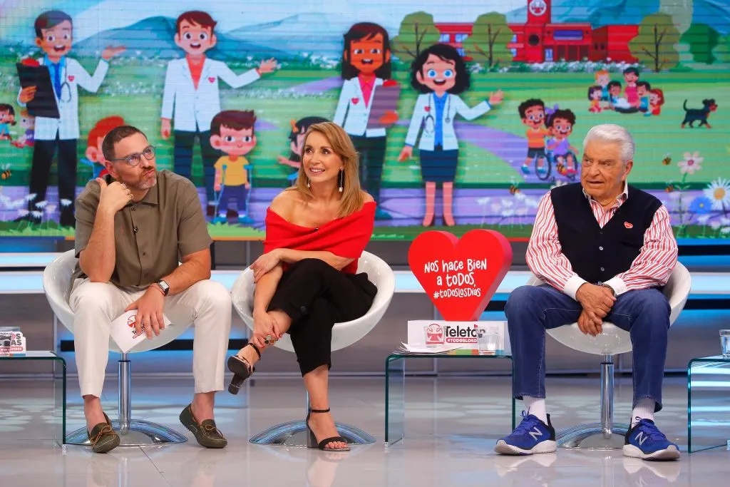 La Matinatón 2022 tuvo lugar en Mega, con los animadores de Mucho Gusto como anfitriones. Imagen: Aton.