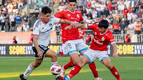 Colo Colo derrotó a Magallanes y acortó la distancia con los líderes, aunque para muchos es imposible que sea campeón.