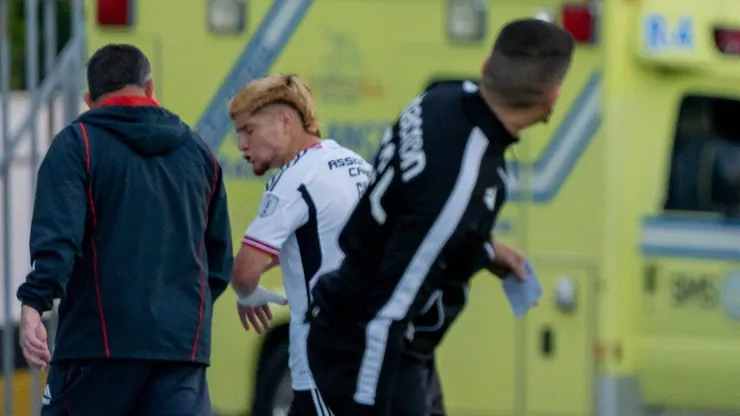 La pataleta de Leonardo Gil tras ser reemplazado en Colo Colo.